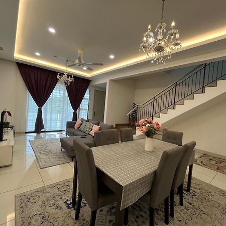 Homestay 3Br Near Setia Alam Shah Alam Zewnętrze zdjęcie