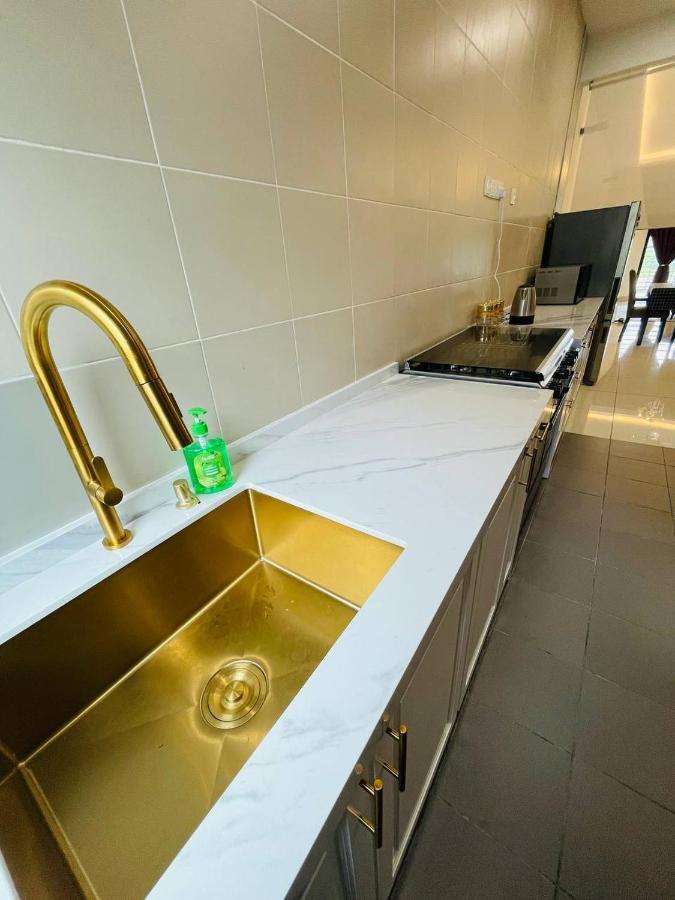 Homestay 3Br Near Setia Alam Shah Alam Zewnętrze zdjęcie