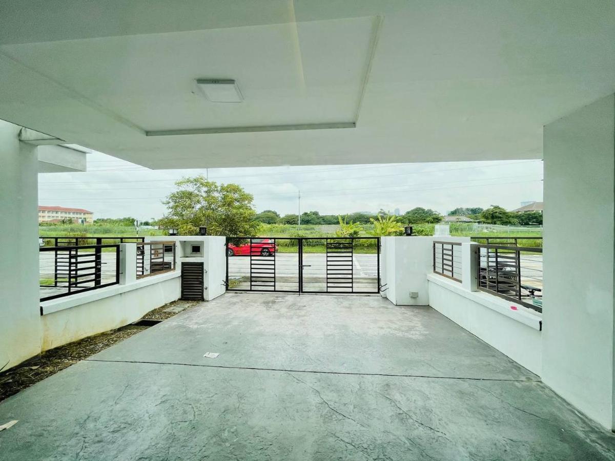 Homestay 3Br Near Setia Alam Shah Alam Zewnętrze zdjęcie