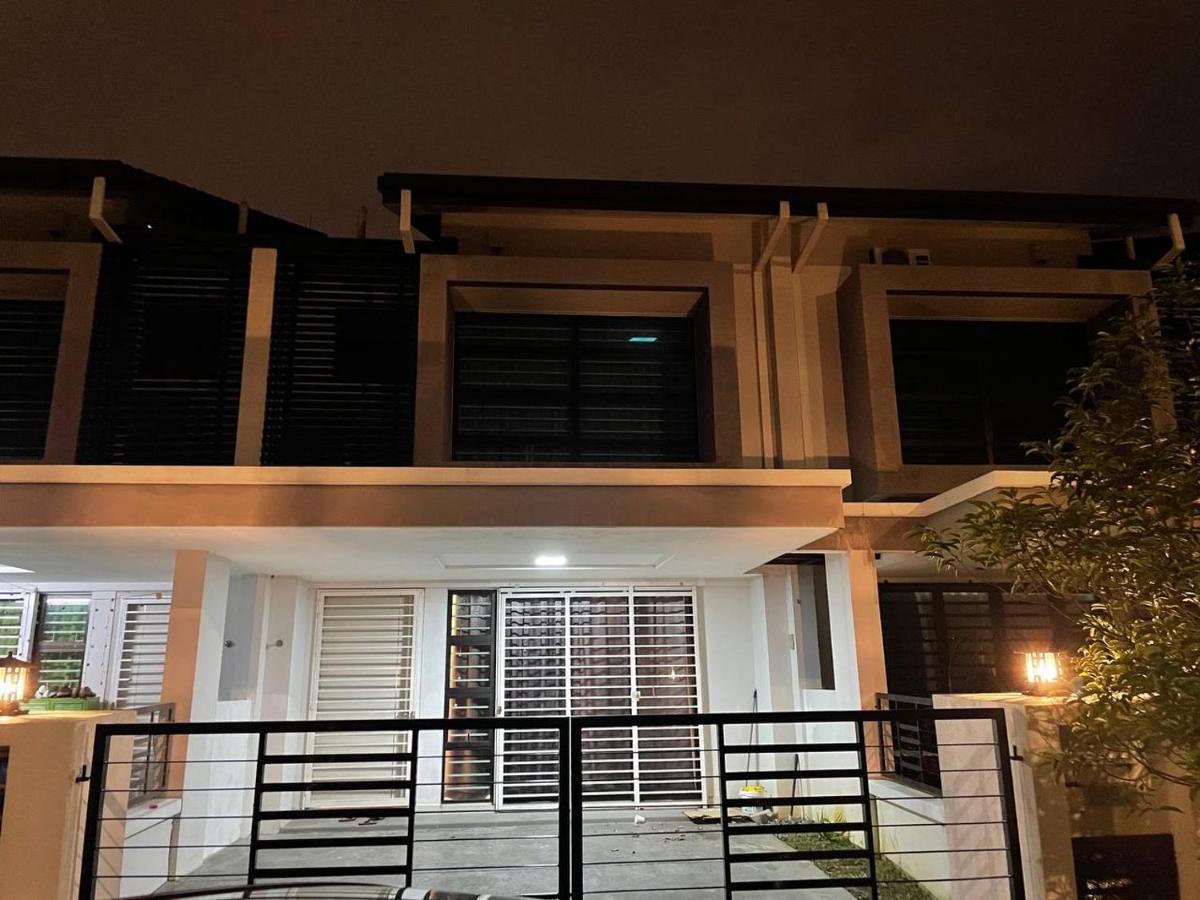 Homestay 3Br Near Setia Alam Shah Alam Zewnętrze zdjęcie